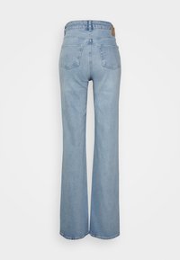 PIECES Tall PCHOLLY  - Calças de ganga de corte relaxado - light blue denim