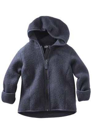 Marineblauwe gevoerde fleecejas met een volle rits, geribde manchetten en een zachte textuur. Heeft decoratieve stiksels langs de naden.