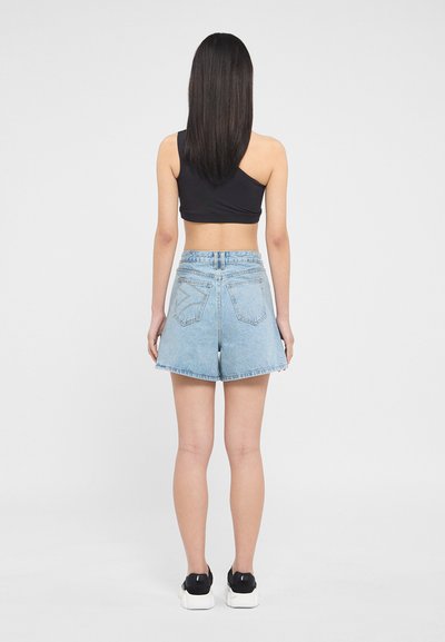 7 DAYS Active Farkkushortsit - denim blue