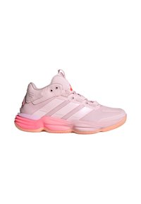 Chaussure de sport montante rose avec tige en mesh et synthétique, trois bandes latérales, semelle coussinée dégradée rose et fermeture à lacets.