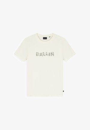 Wit T-shirt met korte mouwen en een ronde hals, met de opdruk "BALLIN" in een gebroken grijze lettertype op de borst.