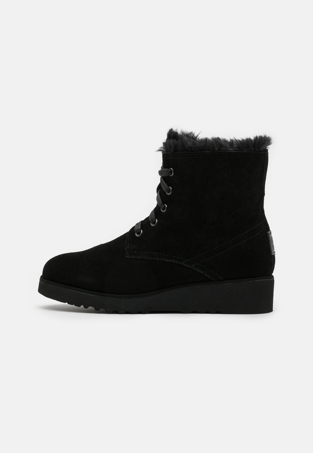 CRAIG - Kiilakorkonilkkurit - black
