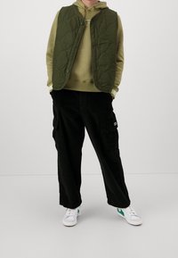 Nike Sportswear Mikina s kapucí - olive