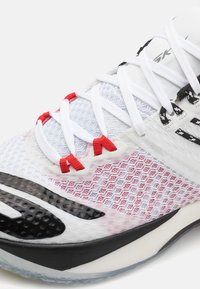 Skechers Performance SKX REIGN - Basketsko - white/red/black