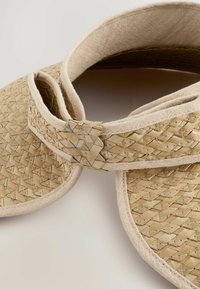 Next Hatte - natural