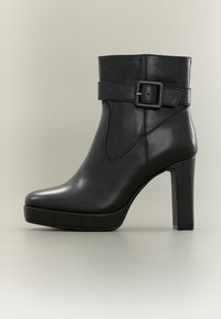 Επιλέχθηκε, black