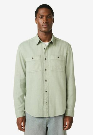 REGULAR FIT - TEXTURED TWIN POCKET LONG SLEEVE  - Košeľa - green