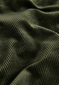 Unselected, khaki green