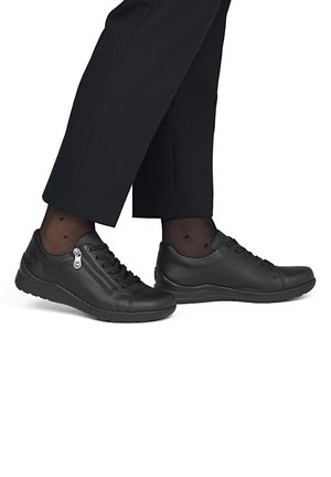 Rieker, RIEKER SCHNÜRSCHUHE 48901 - Trainers - black