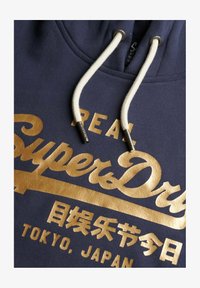 Seleccionado, lauren navy