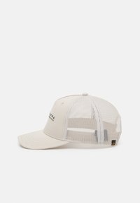 Alpha Industries LABEL TRUCKER UNISEX - Cap - jet stream white