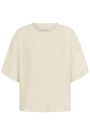 Cremfarbenes, oversized T-Shirt aus weicher Baumwolle, mit rundem Halsausschnitt und breiten kurzen Ärmeln, versehen mit dezent geprägtem Branding auf der Vorderseite.