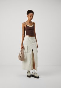 BDG Urban Outfitters DOUBLE LAYER  - Top - chicory coffee/biscotti
