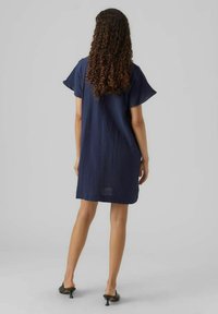 Vero Moda Kasdienė suknelė - navy blazer