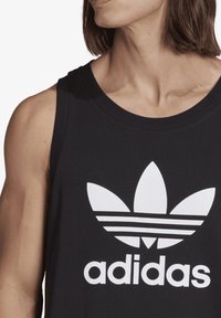 adidas Originals Linne - black