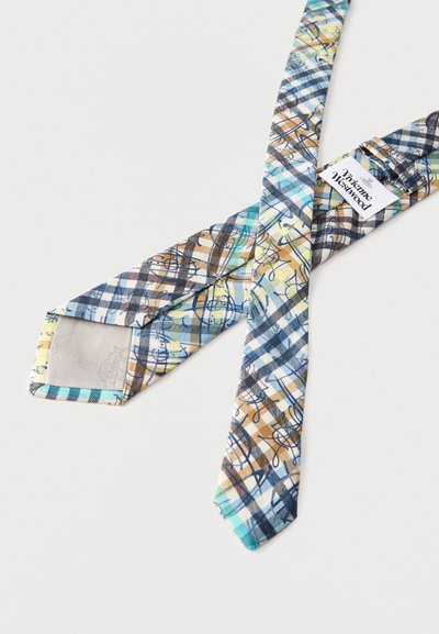 Γραβάτα με καρό μοτίβο σε αποχρώσεις μπλε, κίτρινου και μπεζ με αφηρημένο σχέδιο μουτζούρας και ορατή ετικέτα Vivienne Westwood.