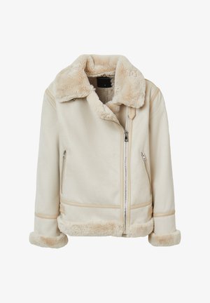 Giacca in finta pelliccia beige con un ampio colletto, chiusura frontale con zip e due tasche laterali con zip, foderate in morbido tessuto e dettagli ai polsini.