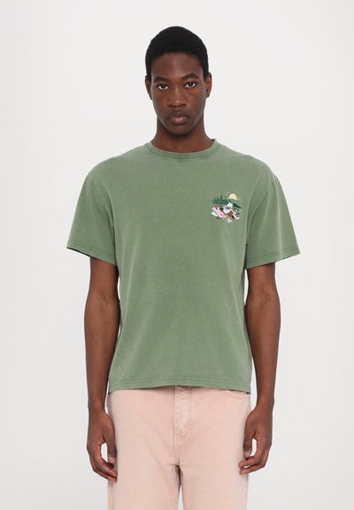 Carne Bollente LUSTFUL LAKESIDE UNISEX - Pamata T-krekls - off green