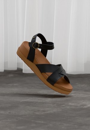 KAMILA - Sandales à plateforme - black