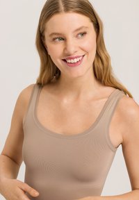Hanro TOUCH FEELING - Undershirt - mocha