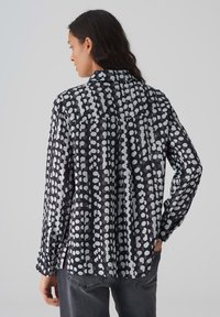 OPUS FOSMO - Camicia - black