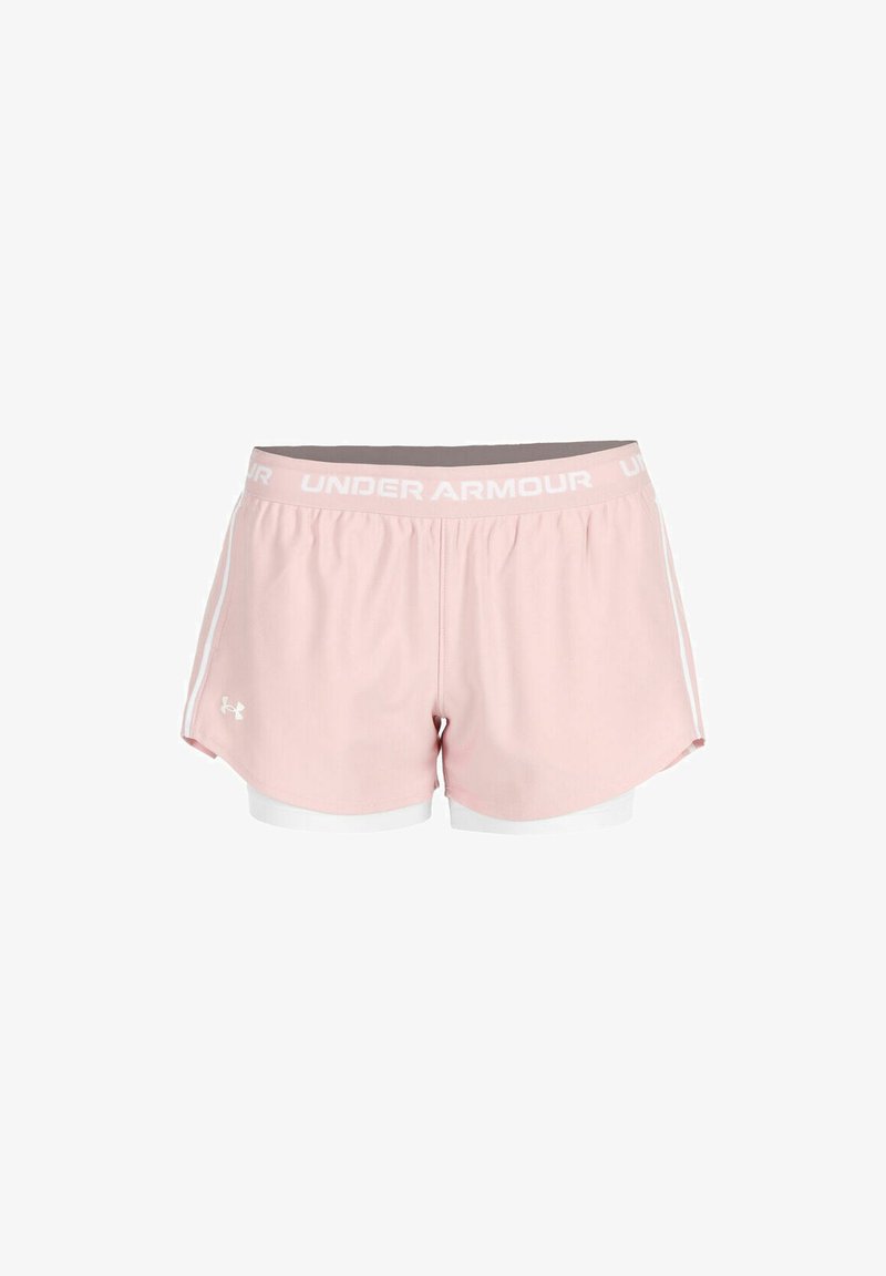 Pantaloni corti sportivi rosa con logo Under Armour bianco, fascia elastica in vita e fodera interna bianca. Caratterizzati da un tessuto leggero e traspirante e strisce laterali.