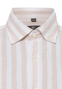 Lichtgewicht overhemd met knoopsluiting, voorzien van afwisselend beige en witte verticale strepen, een klassieke kraag en doorzichtige knopen op de knoopsluiting.