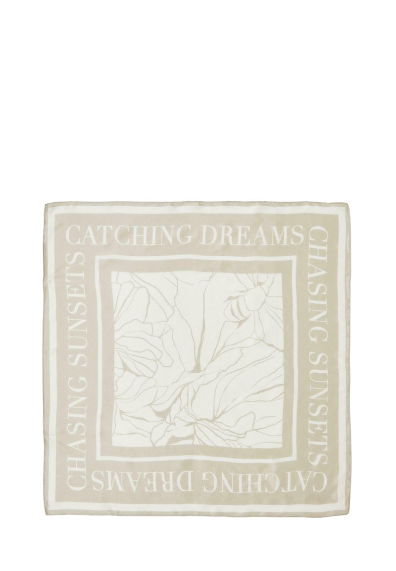 Écharpe en soie beige avec un design de contours floraux et le texte "ATTEINDRE DES RÊVES," "POURCHASSER DES COUCHERS DE SOLEIL," et "ATTEINDRE DES RÊVES" en blanc.