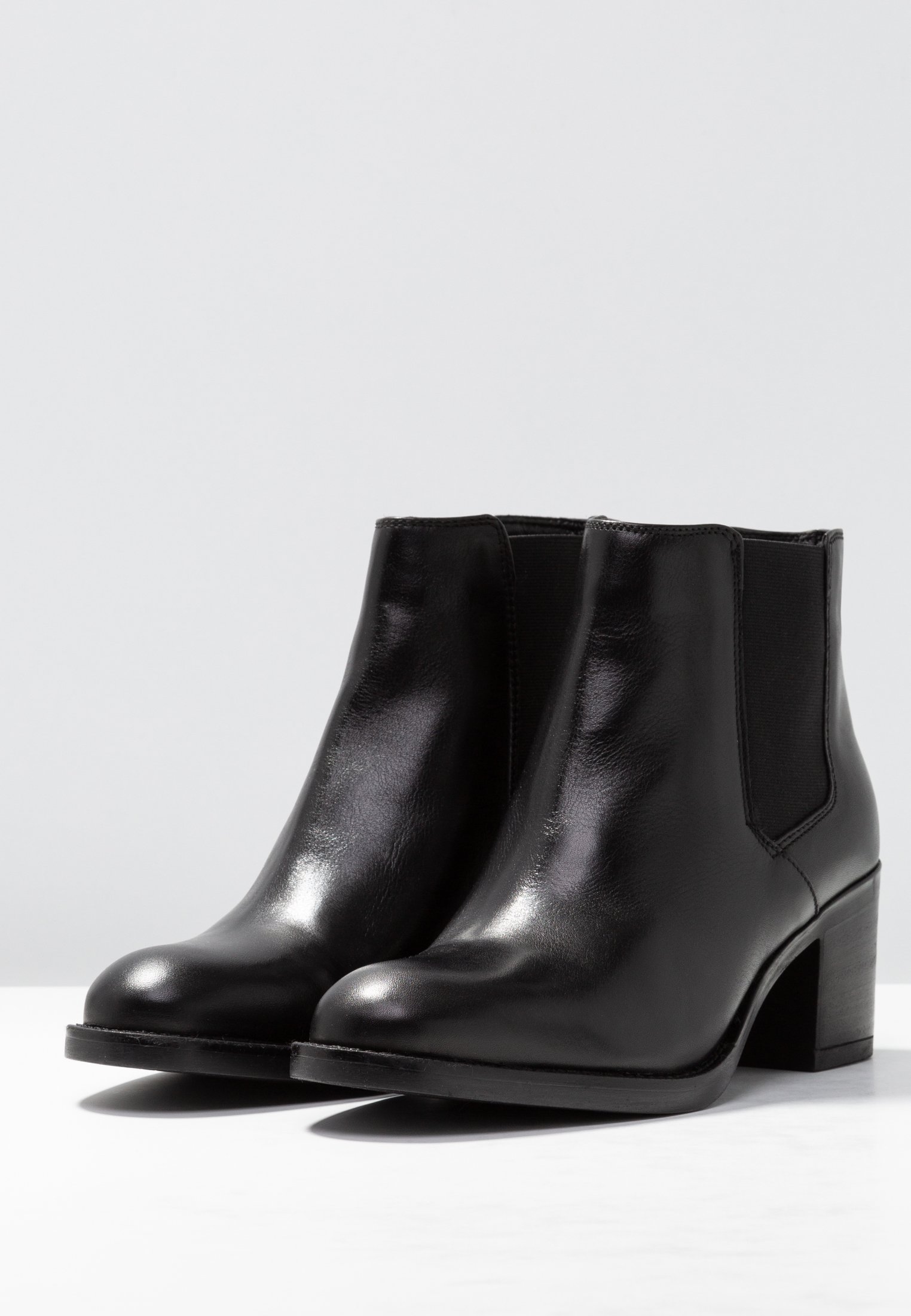 clarks mascarpone bay