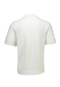 Polo en maille blanche à manches courtes avec motif texturé, poignets côtelés et col classique, présenté de dos sur fond blanc.