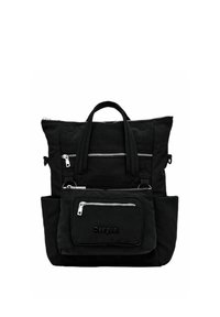 Sac à dos noir en nylon avec de multiples poches zippées, tissu texturé et détail de logo noir. Doté de deux poignées et de bretelles ajustables.