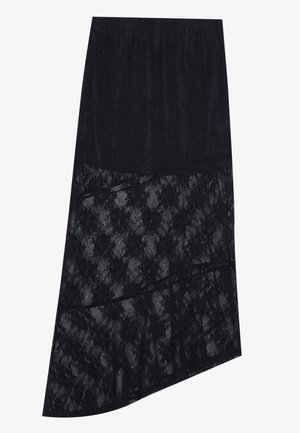 Svart blonde skjørt med lagdelt design som har kontrasterende ugjennomsiktige og gjennomsiktige seksjoner, samt en flytende asymmetrisk hem. 