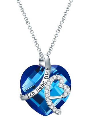 Blauer herzförmiger Anhänger mit silbernen Akzenten. Mit "Ich liebe Dich" auf einem Band graviert und mit klaren Kristallen verziert.