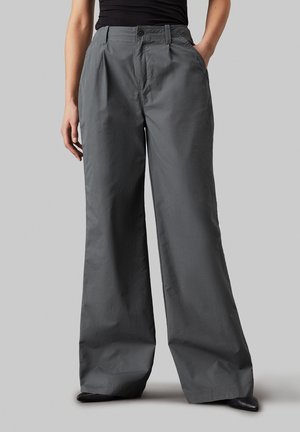 LOOSE PANTS - Auduma bikses - endless grey
