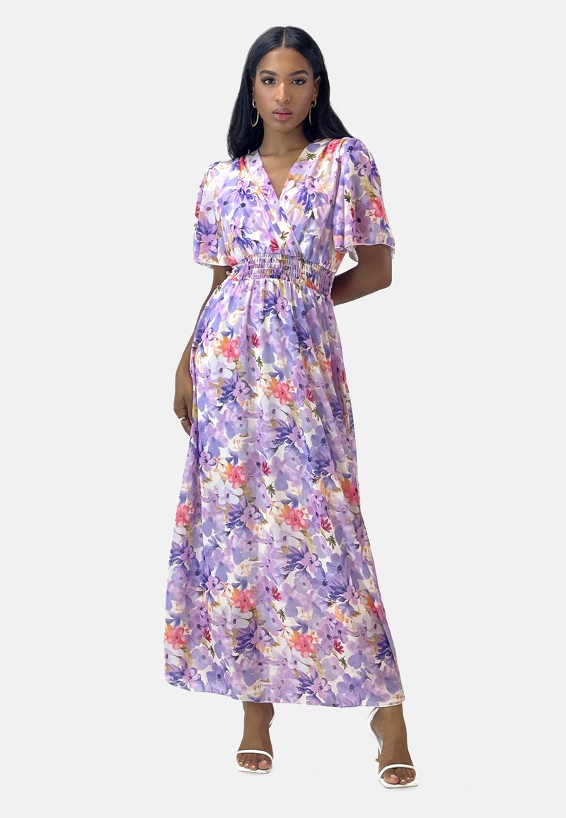 Maxi-jurk van lichtgewicht, bloemengeprint stof met paarse, roze en gele tinten. Korte mouwen en gesmokt taille detail.