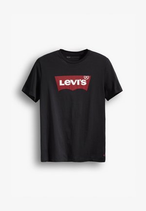 Zwarte katoenen T-shirt met ronde hals. Heeft een groot rood Levi's logo op een witte achtergrond en een klein rood label aan de onderkant.