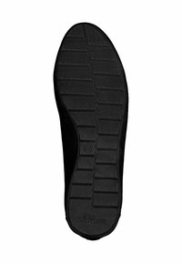 Semelle de chaussure en caoutchouc noir avec un motif de grip texturé et une transition latérale vers la section supérieure. Présente le logo de la marque gravé sur la zone du talon.