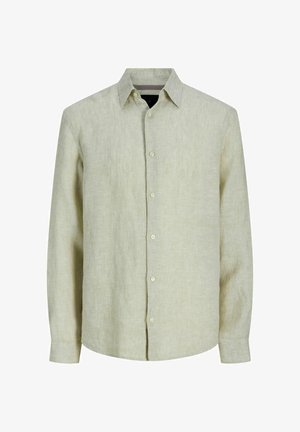 Ilgas rankovėmis smėlio spalvos lininis marškiniai su sagomis, dygliuotu apykakliu ir septyniomis sagomis priekyje, pateikti baltame fone.