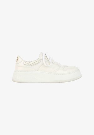 Gucci, Baskets basses - white