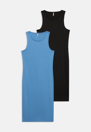 Două rochii fără mâneci, din tricot cu dungi, una albastru deschis și una neagră, așezate pe o suprafață albă, ambele cu decolteu rotund.