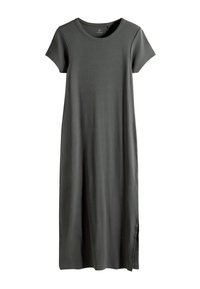 Vestido midi de color gris oscuro, de manga corta y cuello redondo, con corte recto y una pequeña abertura lateral sobre fondo blanco.