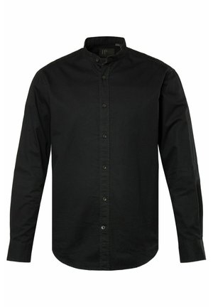 Camicia nera a maniche lunghe con colletto rialzato, realizzata in un tessuto liscio. Presenta una chiusura frontale con bottoni e un taglio dritto.