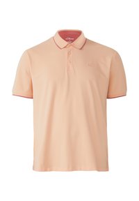 Pfirsichfarbenes Poloshirt mit kurzen Ärmeln, Kragen und einer Knopfleiste mit drei Knöpfen. Mit kontrastierender rötlicher Einfassung und kleinem Logo auf der Brust.
