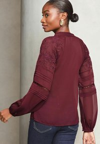 Lipsy LONG SLEEVE GRANDAD COLLAR - Pusero - red