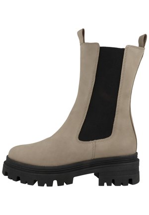 Ankle boot