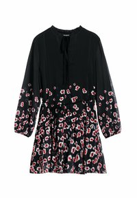 Schwarzes Kleid mit langen Ärmeln, Blumenmuster in Rot und Weiß, gebundenem Ausschnitt, geraffter Taille und fließendem Rock aus leichtem Material.