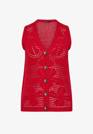 Rode mouwloze gehaakte spencer met V-hals, vijf knopen aan de voorkant en bloemmotief in opengewerkt patroon.