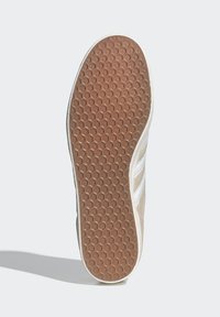 Thumbnail Image 5