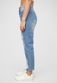 Cloud 5ive HIGH-WAIST DESTROYED - Široke kavbojke - blue denim