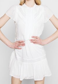 Forever New Denní šaty - off-white